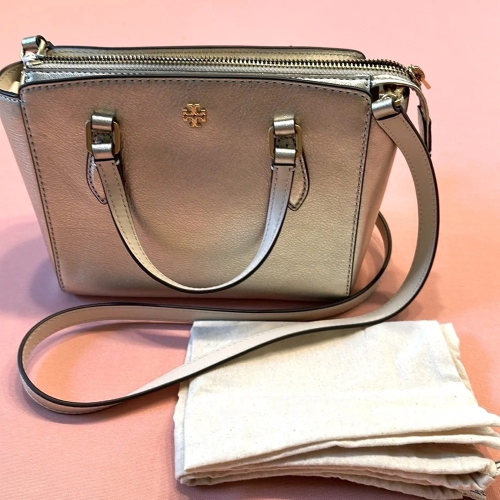 New Tory Burch Leather Bag. Gold. Dust Bag Included.